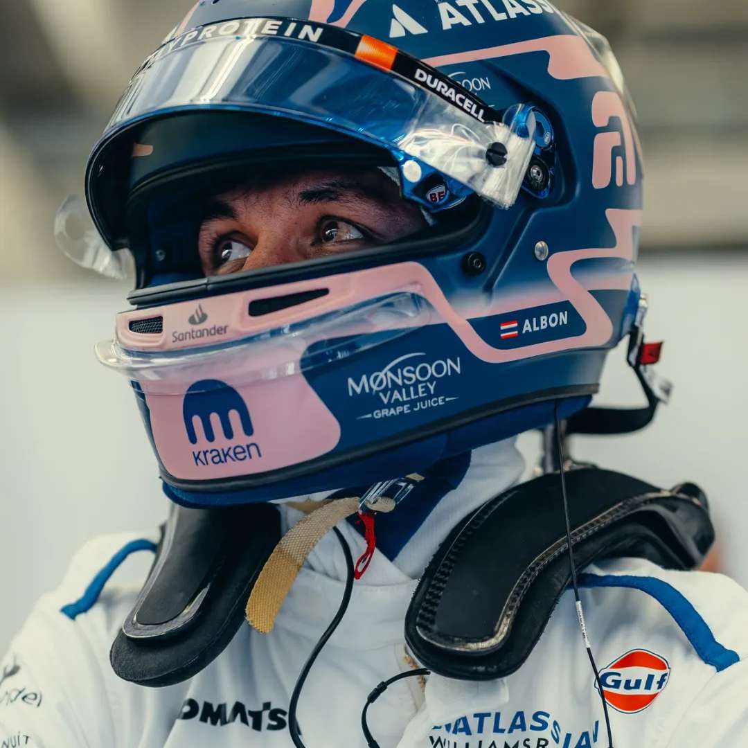 Sainz warned: Don’t fight Hamilton!
